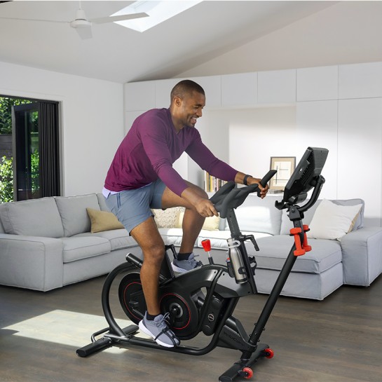 Vélo indoor Cycling Bowflex VELOCORE lifestyle